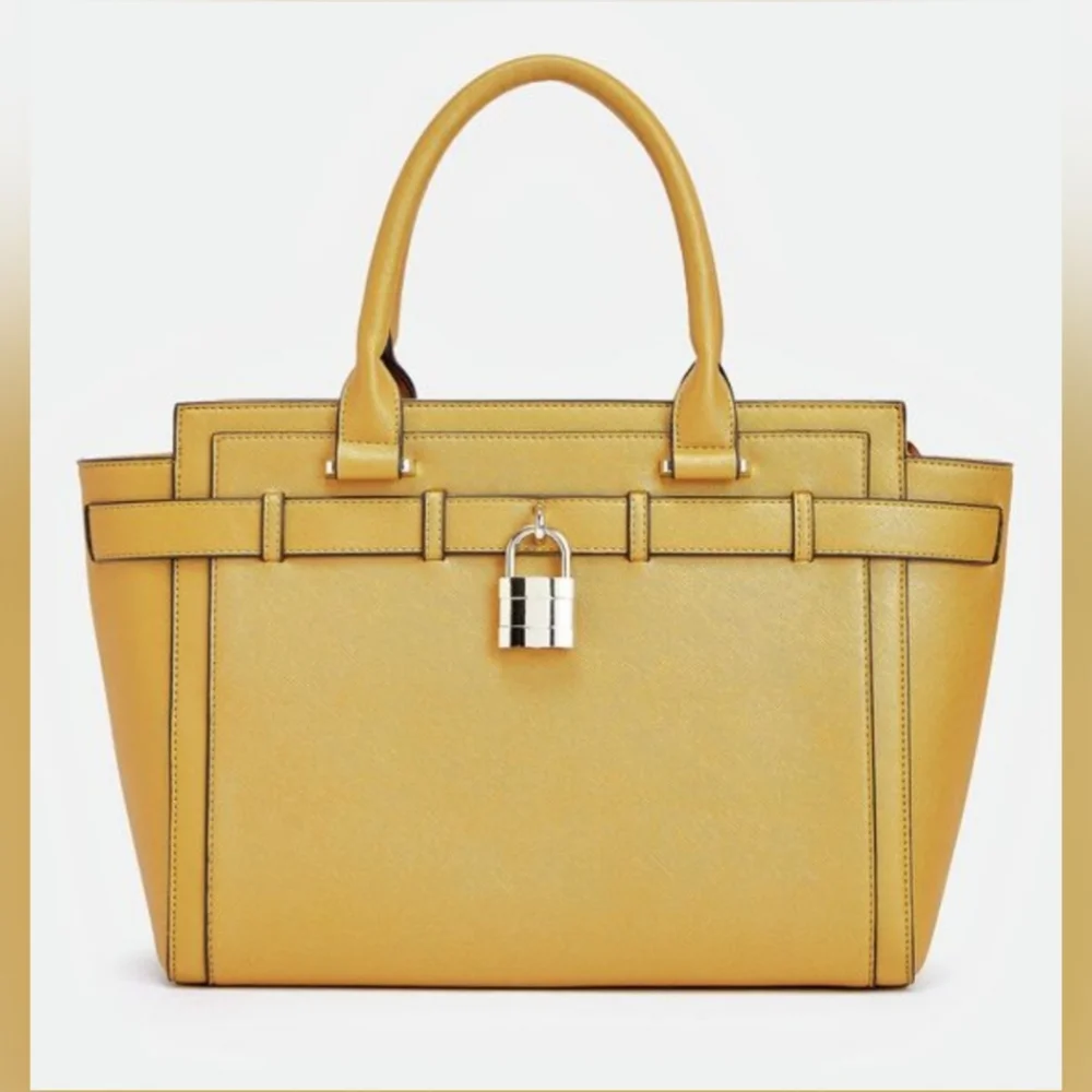 JustFab 